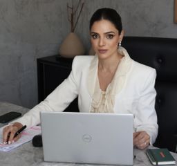 Dra. Luciana Pires