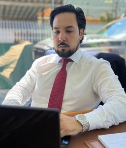 Dr. Carlos Henrique