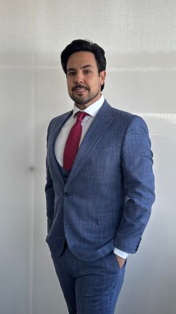 Dr. Carlos Henrique
