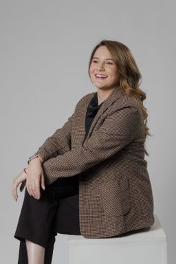 Dra. Bianca Thais do Nascimento em parceira com a Dra. Maria Luiza Brandão