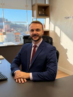 Dr. Tomás Todeschini