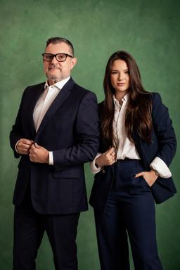 Dr. Guilherme das Neves Medeiros e da advogada Dra. Caroline Mendonça Bianchini
