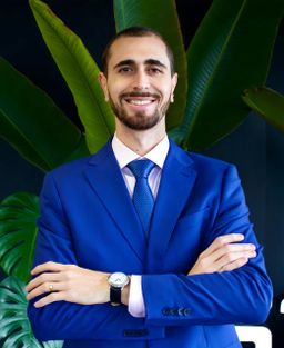Dr. Matheus Moreira