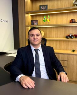 Dr. Tobias Todeschini também