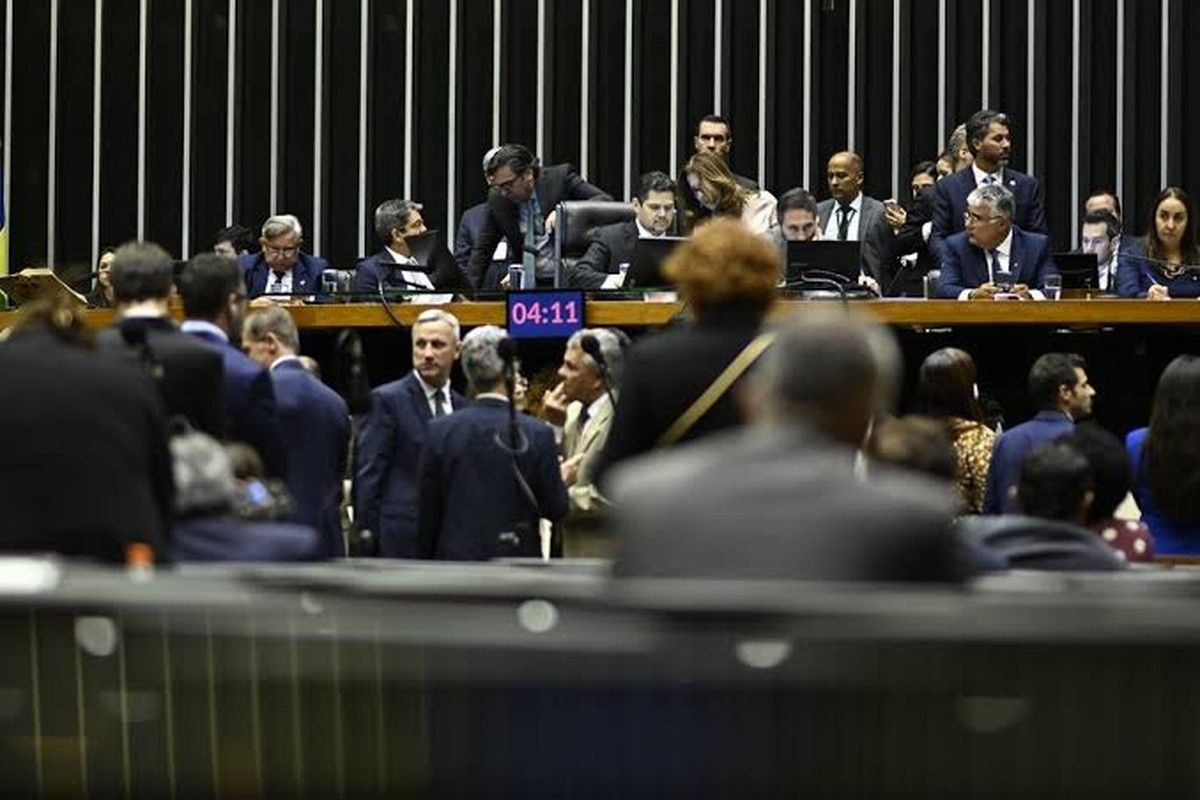 Congresso derruba veto de Lula e libera produção de bioinsumos sem registro para uso próprio