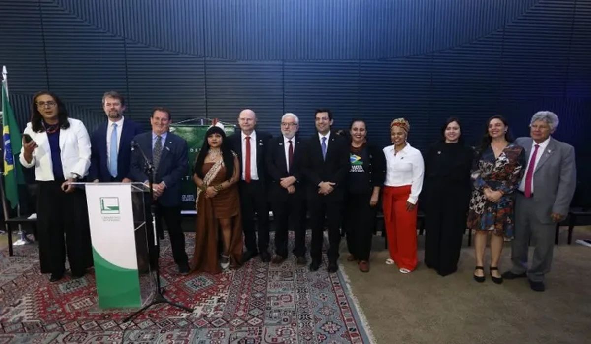 Frente Ambientalista apresenta agenda legislativa para COP30 com PECs e projetos de lei